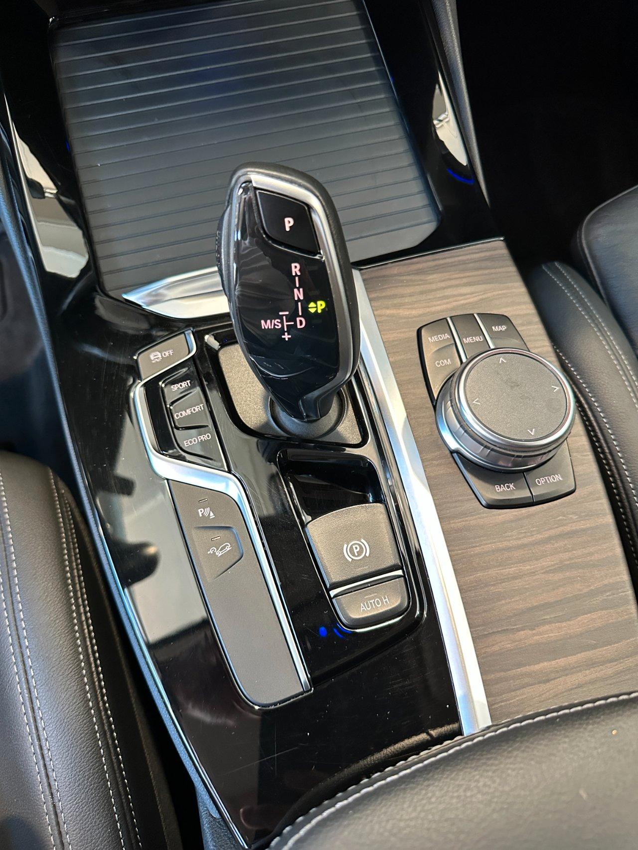 BMW X3 xdrive20d xLine-LED-19"-Telecamera-Navi PRO