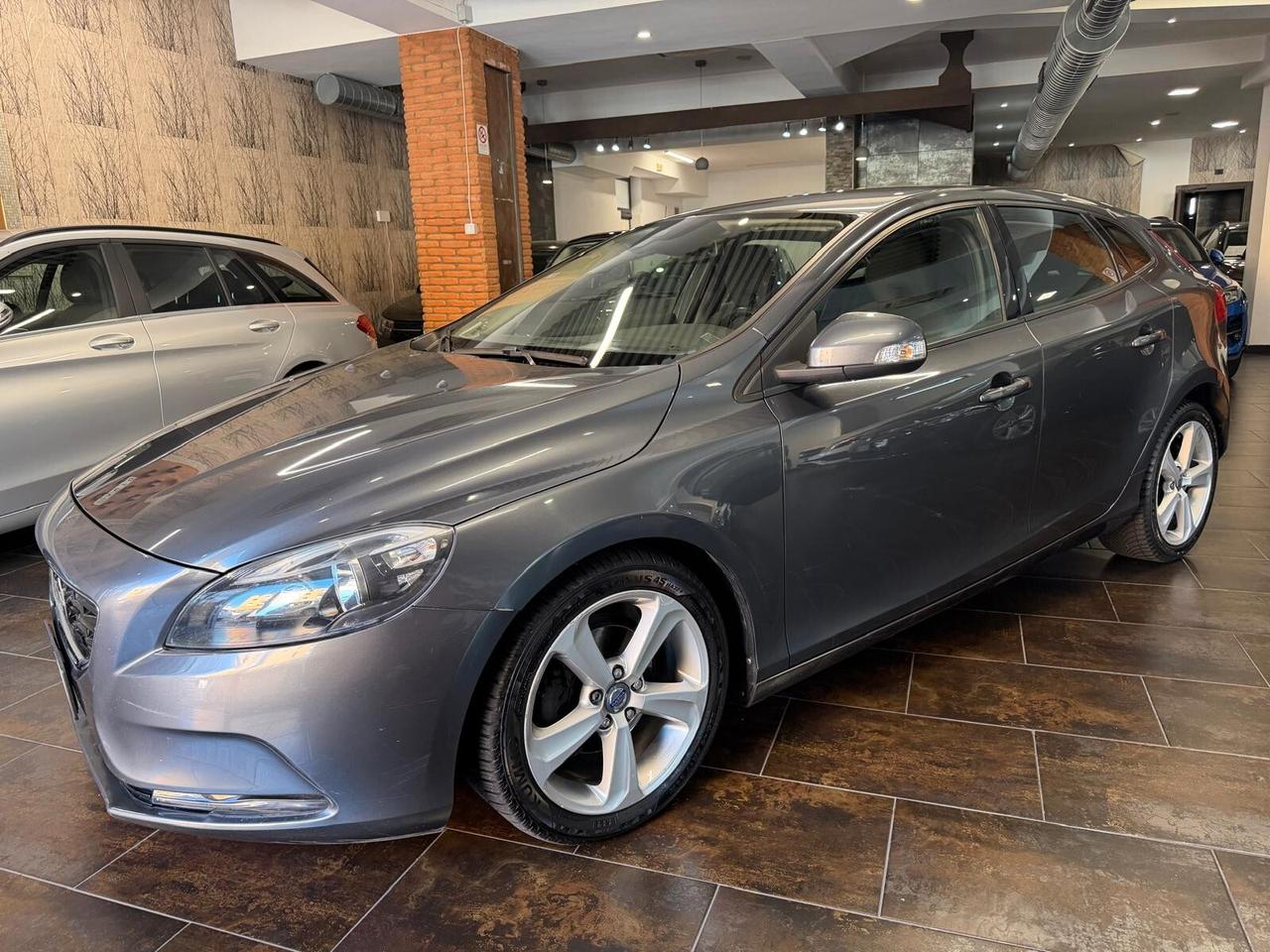 Volvo V40 D2 1.6 Summum