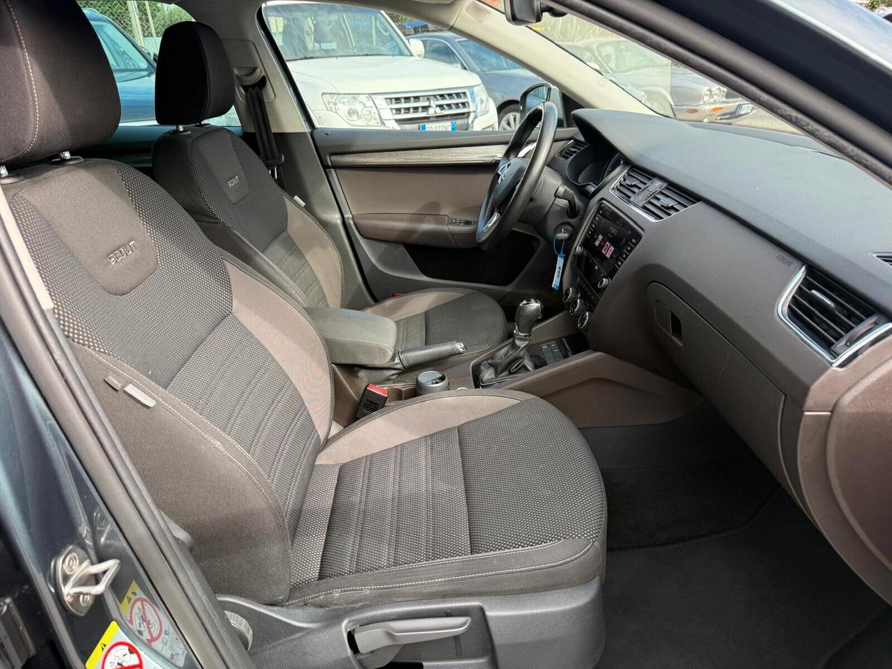 Skoda Octavia 2.0 TDI SCR 184 CV DSG Wagon 4x4 Scout