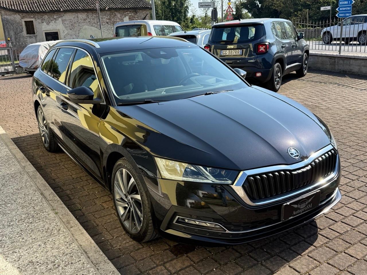 Skoda Octavia 2.0D 150 CV DSG Style/KEYLESS/HEAD UP