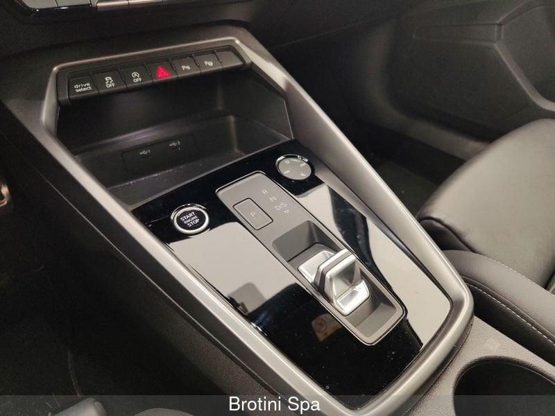 Audi A3 A3 SPB 35 TDI S tronic Identity Black