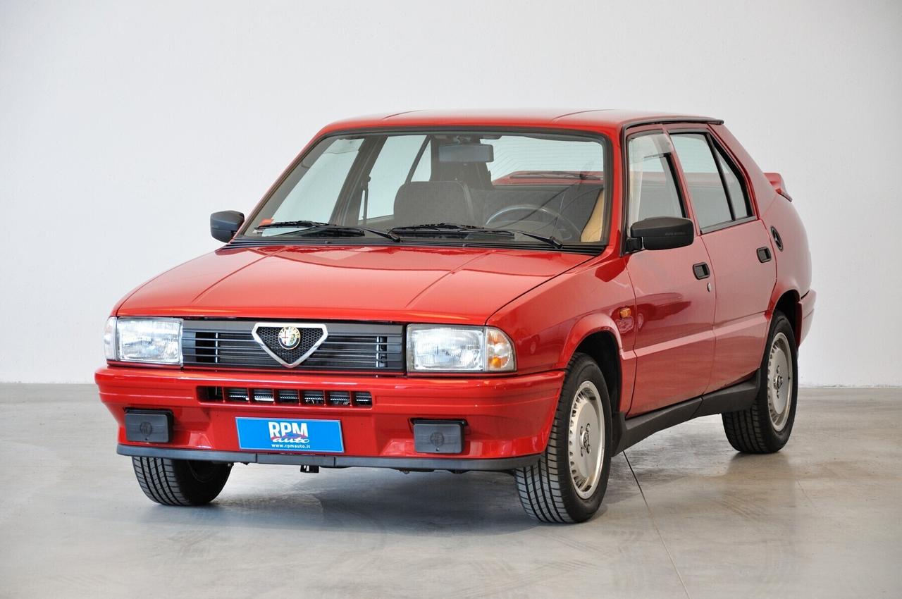 Alfa Romeo 33 1.7 Quadrifoglio Verde carburatori pari al nuovo!