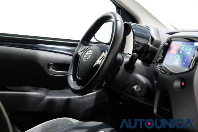 TOYOTA Aygo CONNECT 1.0 VVT-i 72 CV 5 PORTE X-WAVE NEOPATENTAT