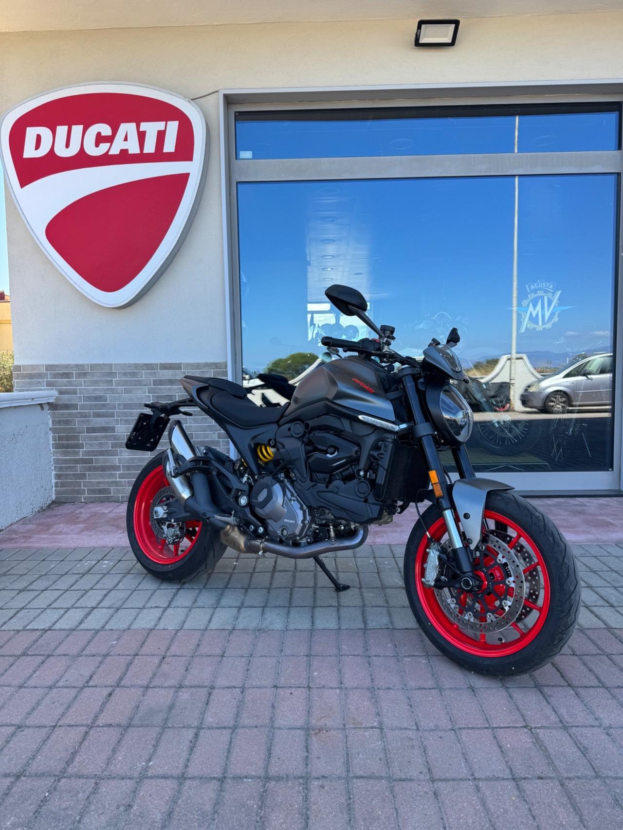 Ducati Monster 937 Plus