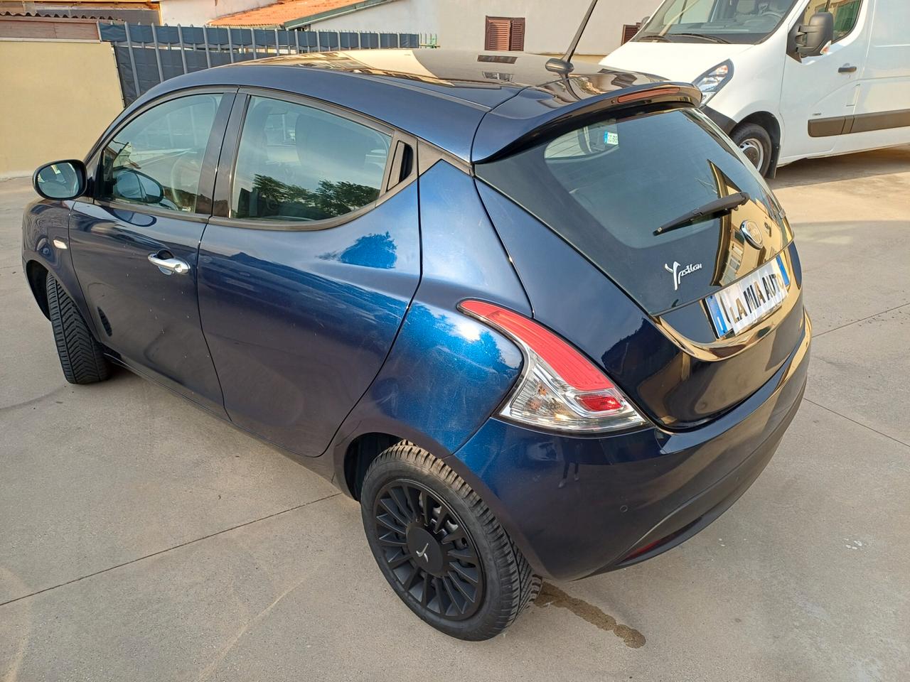 Lancia Ypsilon 1.0 (prezzo reale)