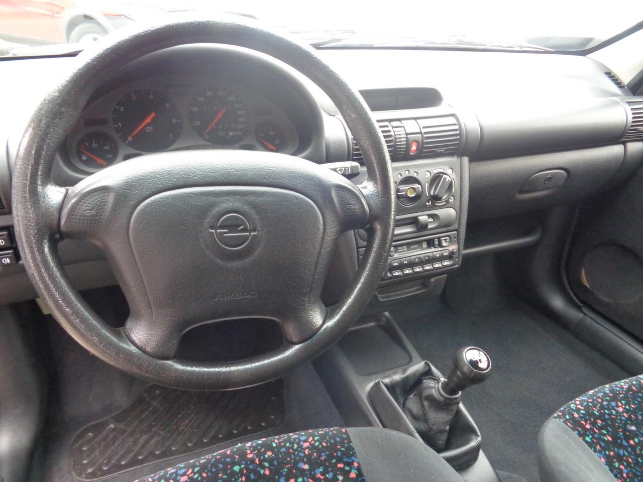 Opel Tigra 1.6i 16V cat