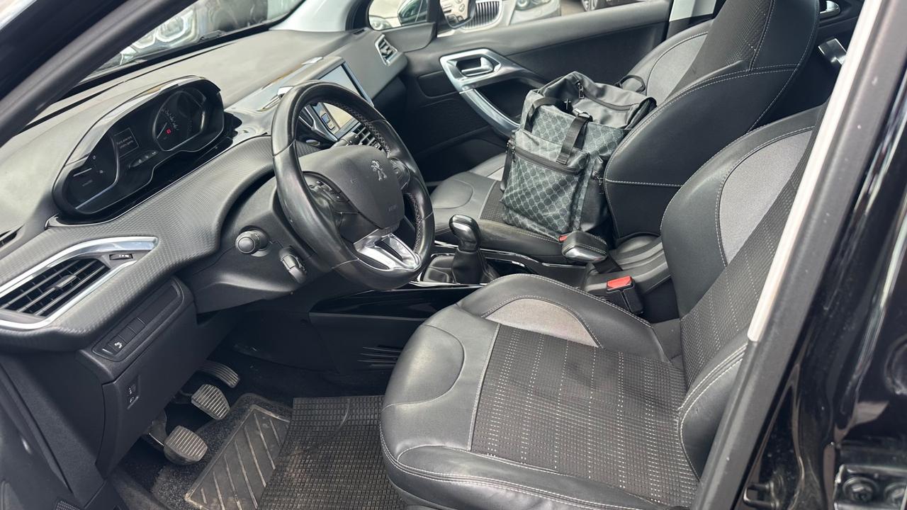 Peugeot 2008 BlueHDi 100 Allure