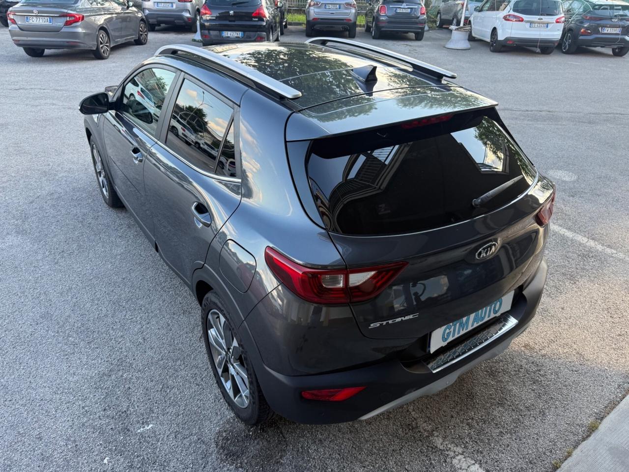 Kia Stonic 1.4 MPI 100 CV - Neopatentati