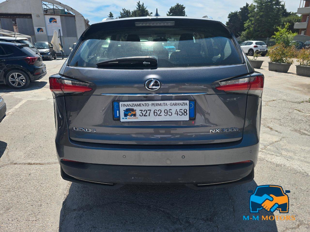 Lexus NX 300h 2.5 Executive 4wd cvt