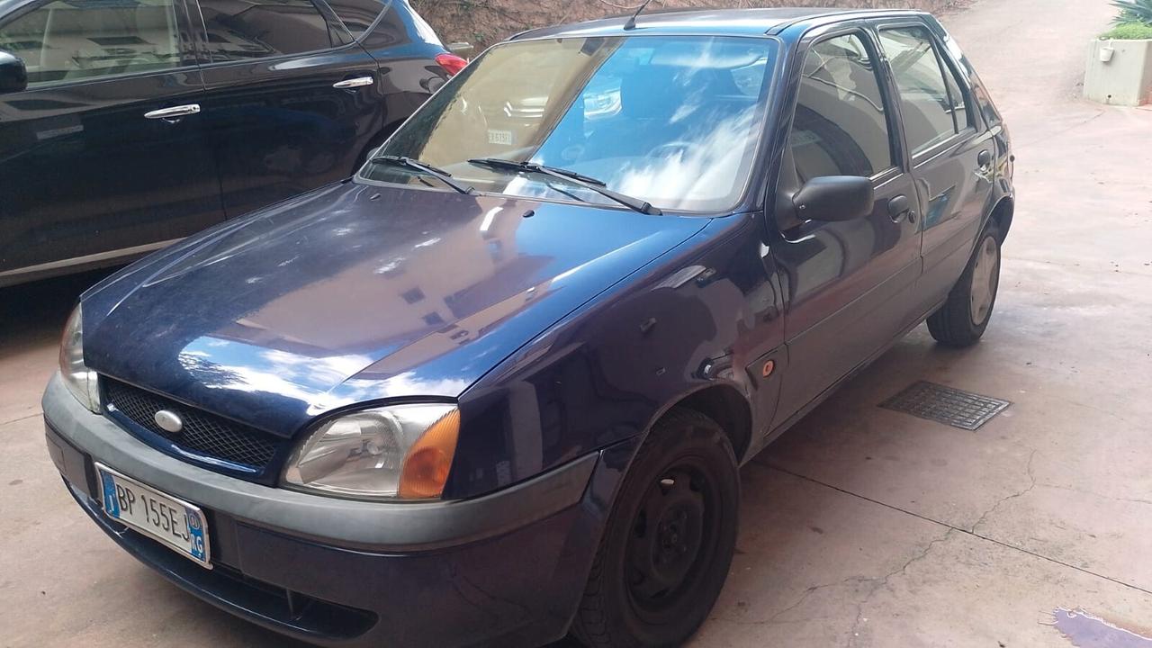 Ford Fiesta 1.2i - 2001
