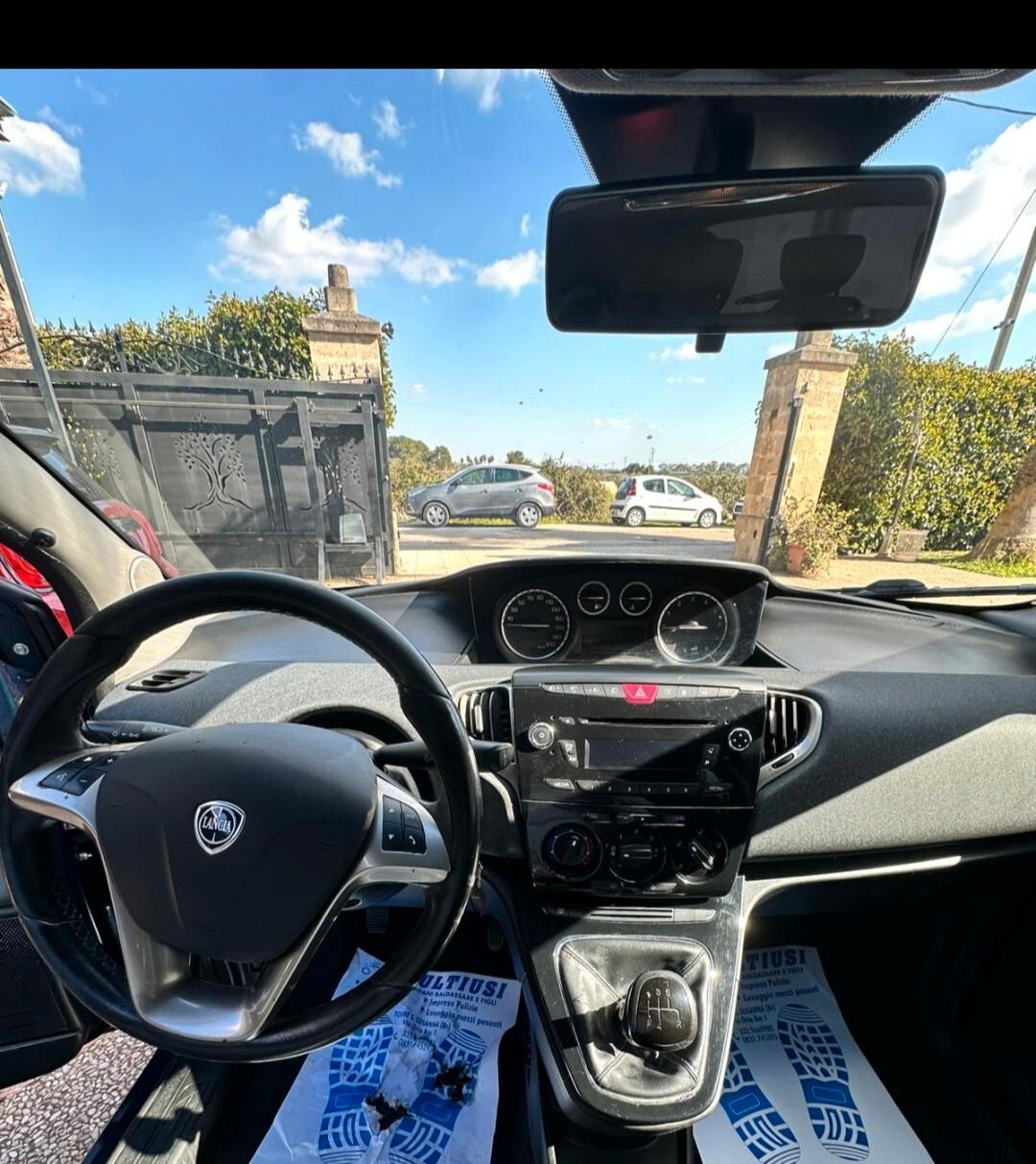 Lancia Ypsilon 1.2 69 CV GPL Ecochic - 2015