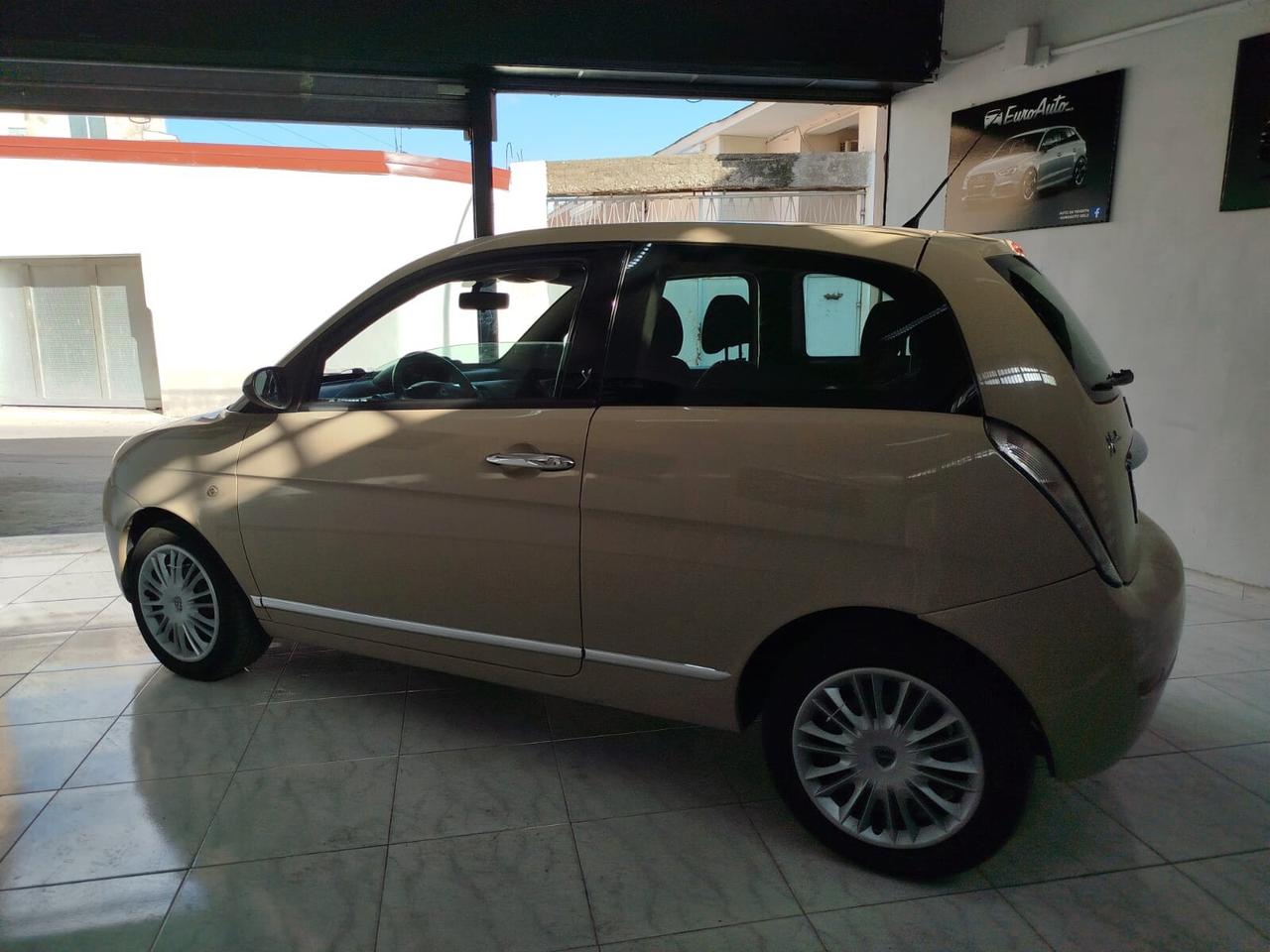 Lancia Ypsilon 1.4 benzina CON GARANZIA