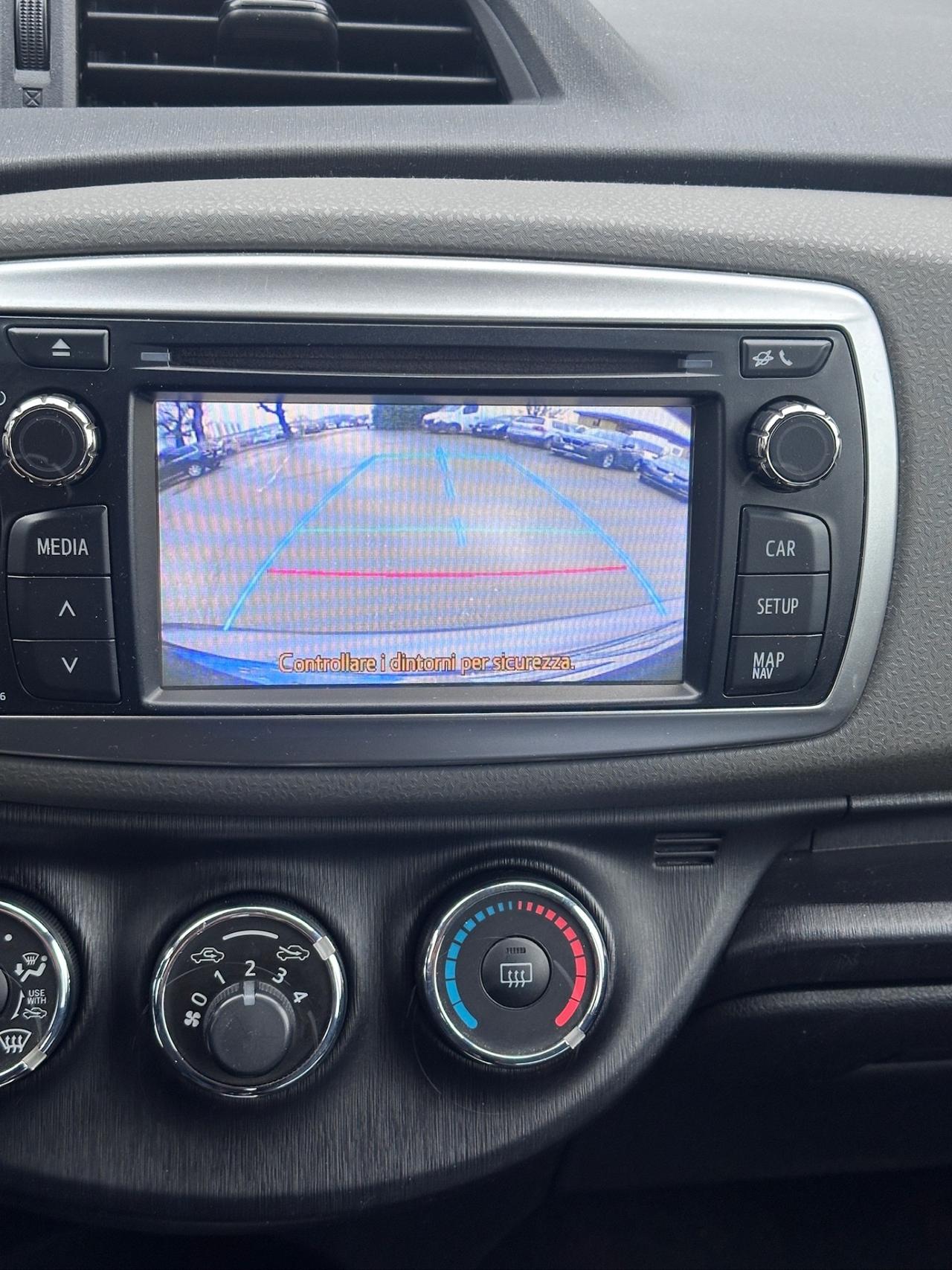 Toyota Yaris 1.0 5 porte Lounge Neopatentati