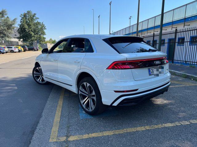 AUDI Q8 45 TDI quattro tiptronic Sport