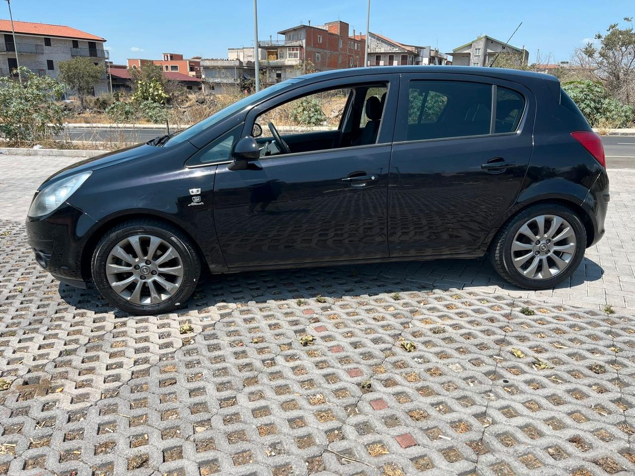 Opel Corsa 1.3CDTI NEOPATENTATI NUOVA 2011