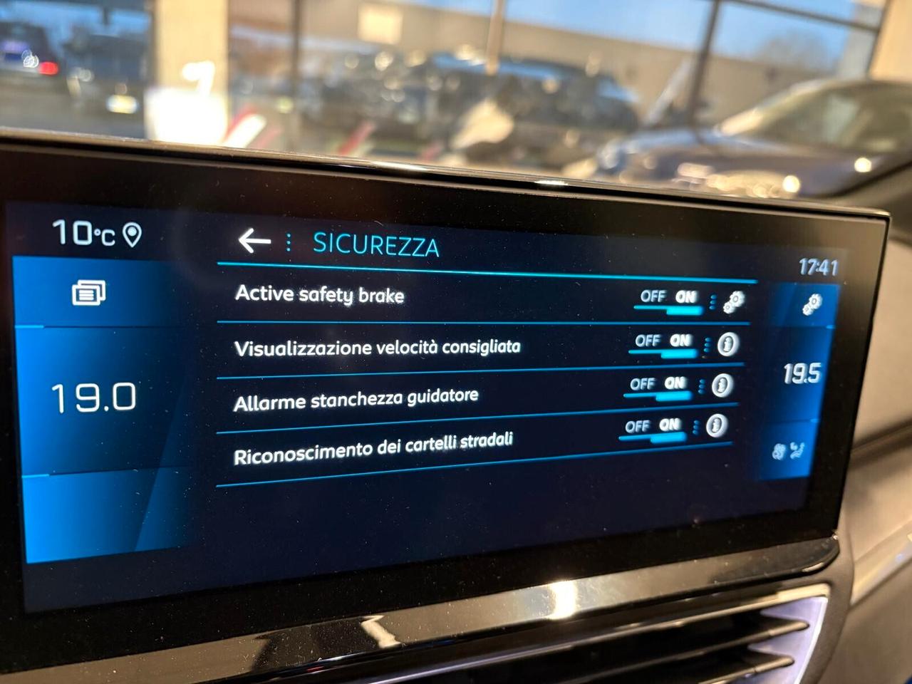 Peugeot 3008 GT PACK BlueHDi 130 EAT8 SPOTICAR