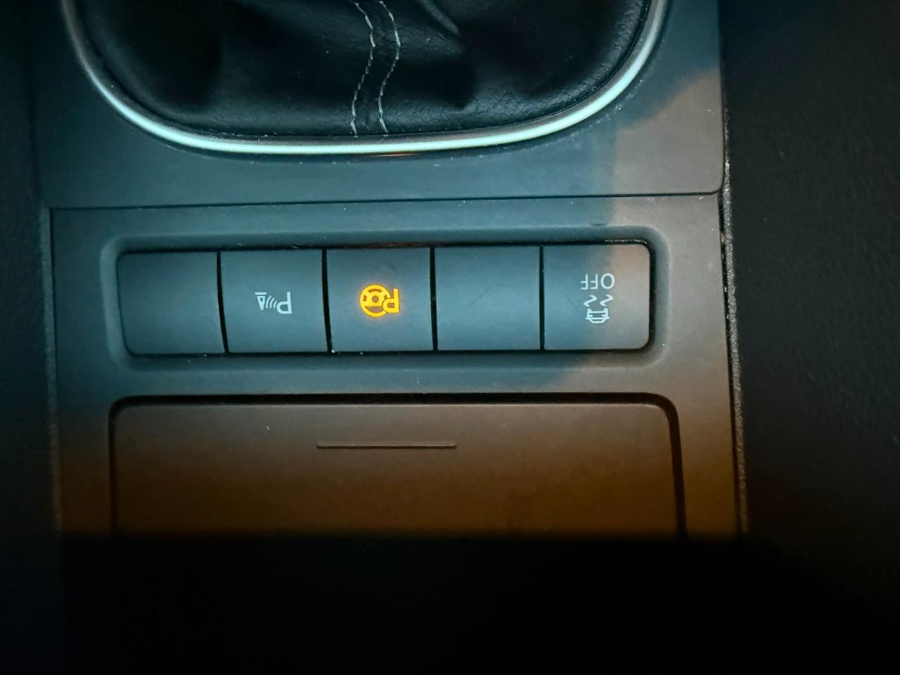 Volkswagen Golf 2.0 TDI 140CV DPF 5p. Highline