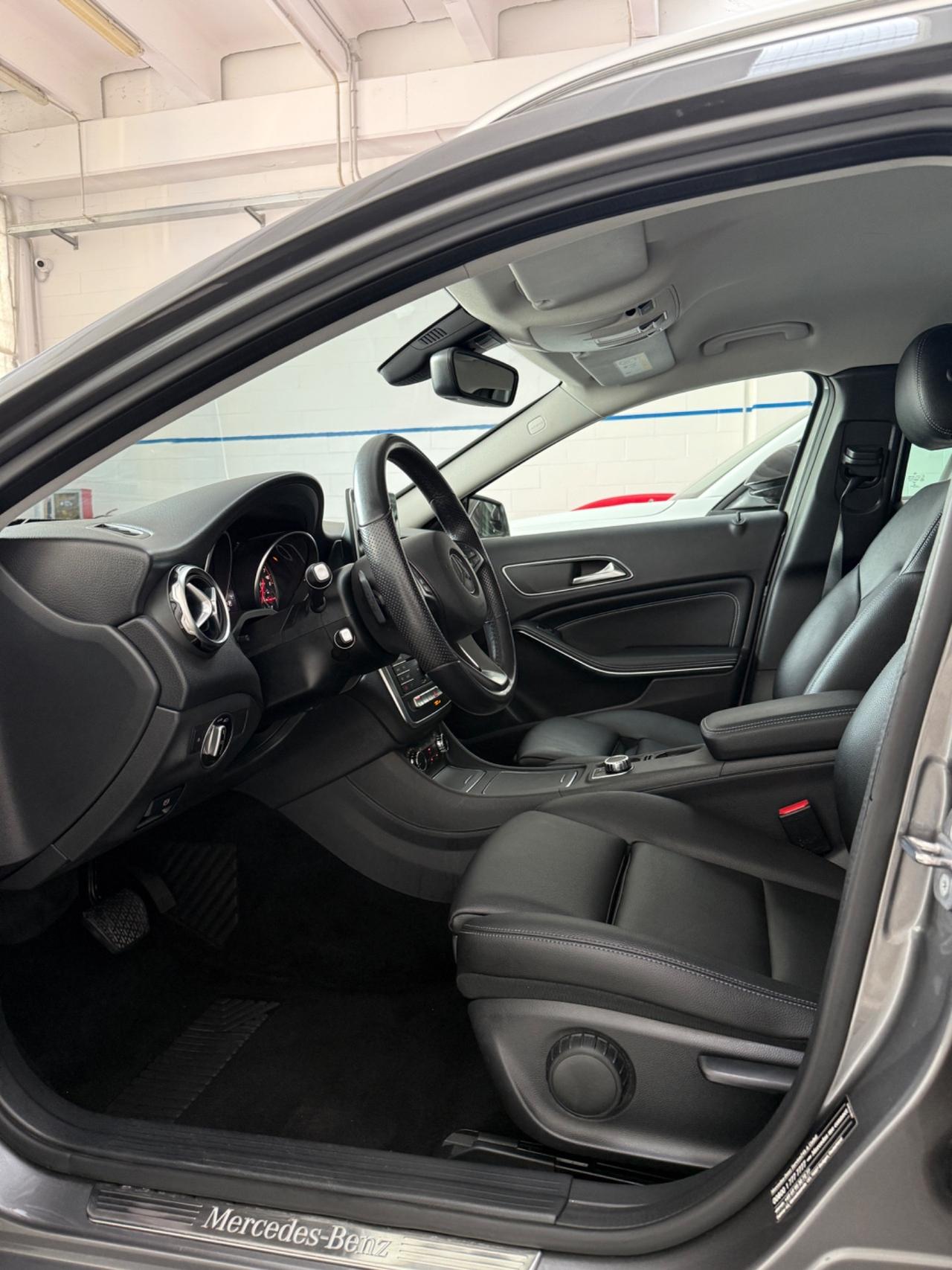 Mercedes-benz GLA 180 Sport 122CV