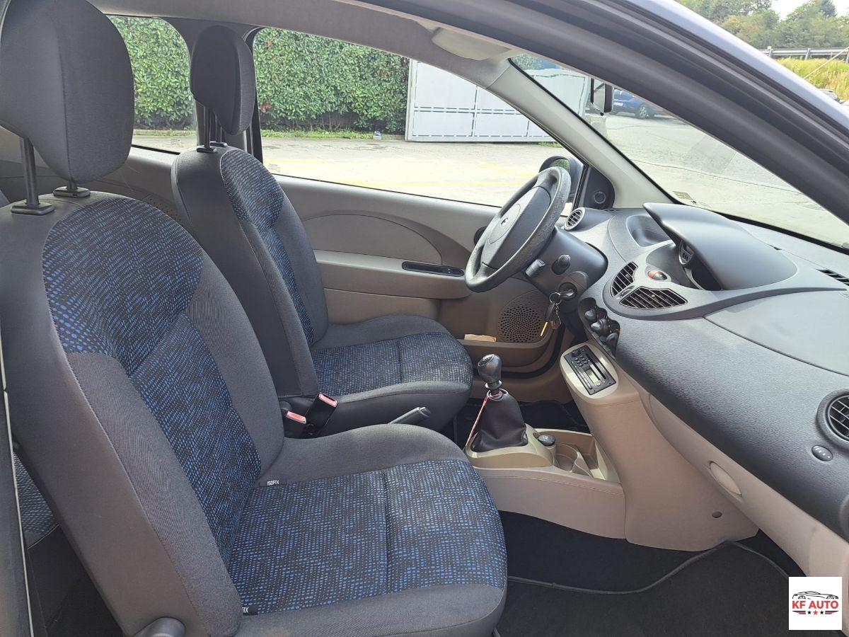RENAULT - Twingo - 1.2 16V Dynamique