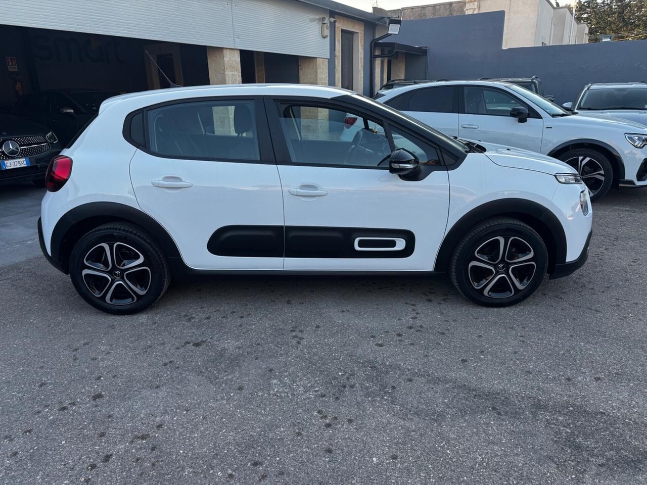 C3 BlueHDi 100 S&S Feel Navi Airbump castelletto 8