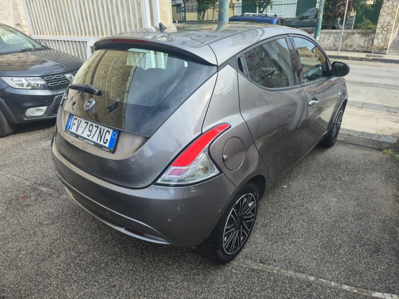 Lancia Ypsilon 1.2 69 CV 5 porte GPL Ecochic Gold