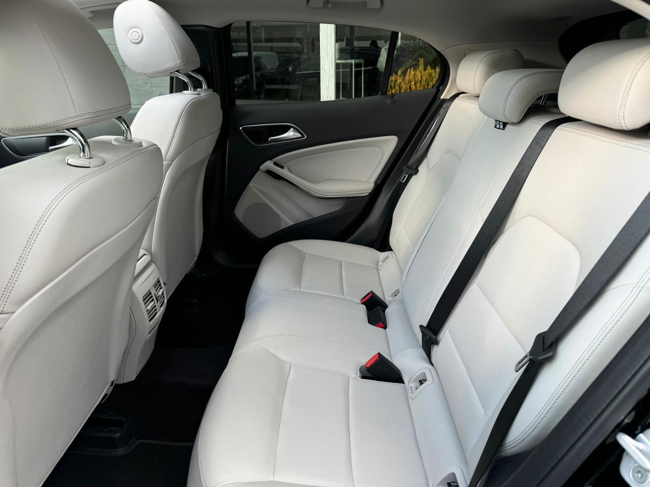 Mercedes-benz GLA 180 d Premium 45.000 km