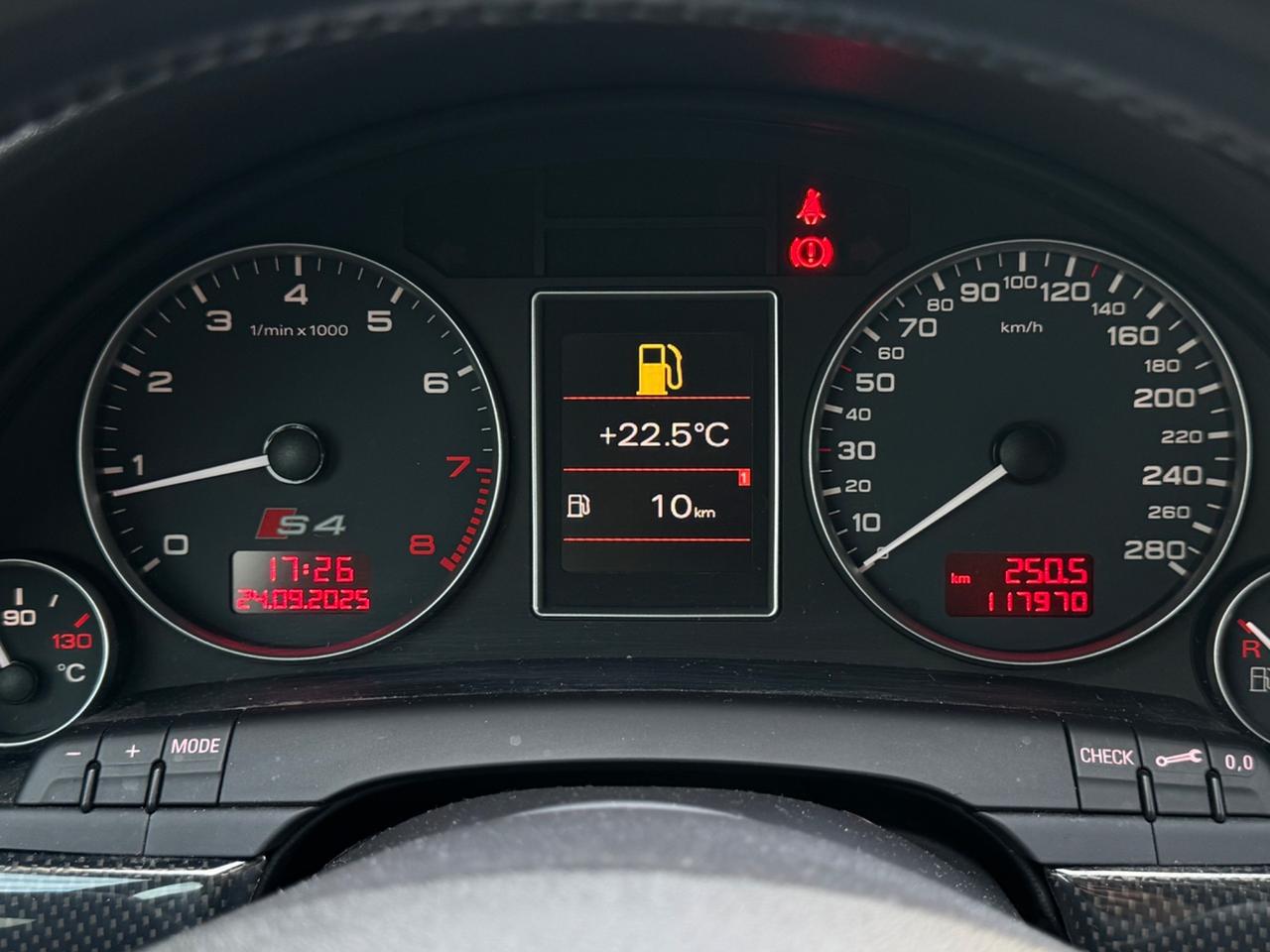 Audi A4 S4 4.2 V8 Avant quattro