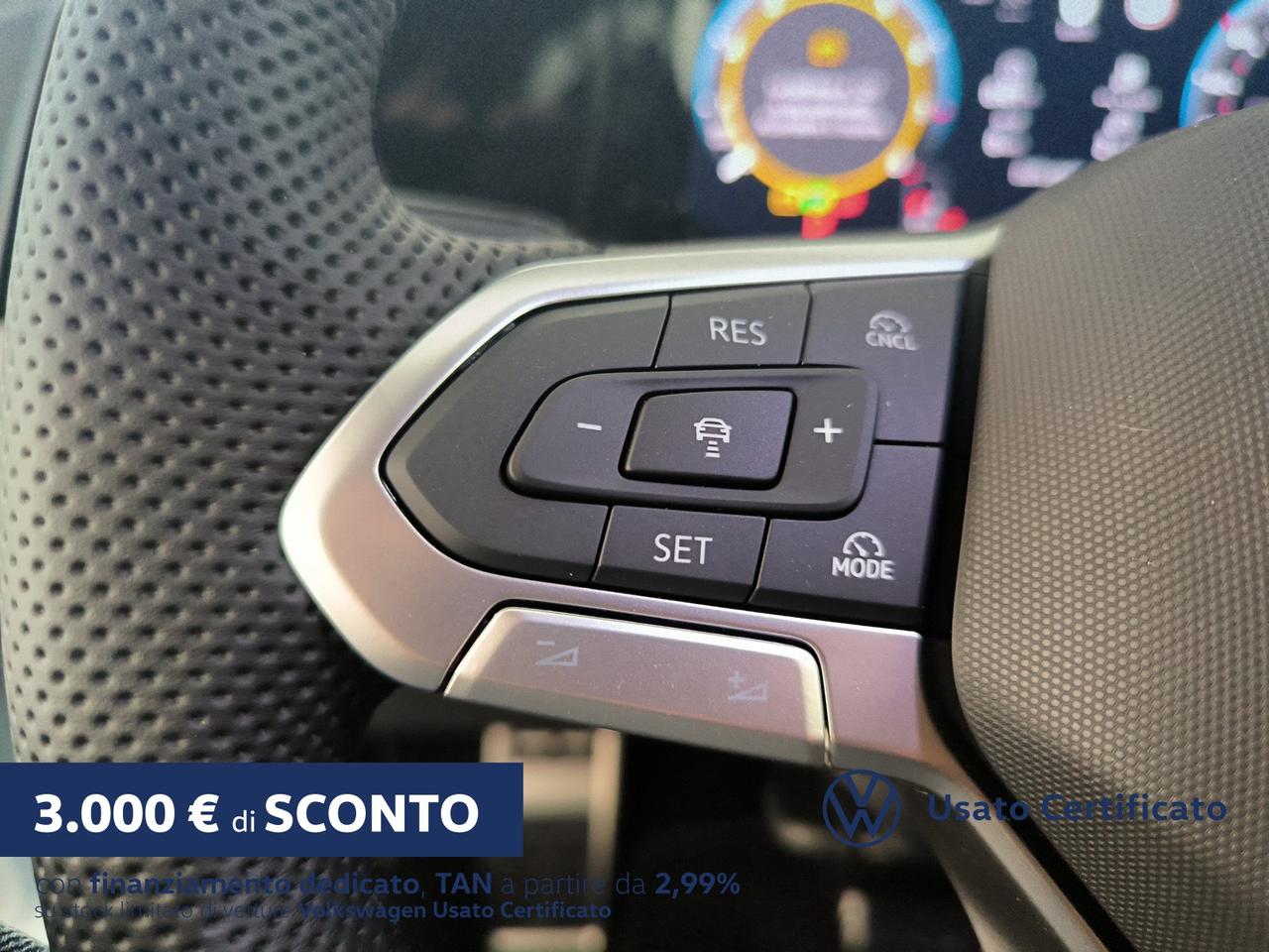 Volkswagen Golf 1.5 etsi r-line plus 150cv dsg