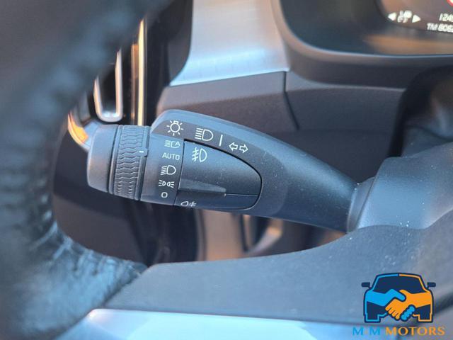 VOLVO XC40 D4 AWD Geartronic Momentum