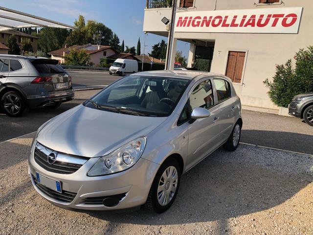 OPEL Corsa 1.2 5 porte Club OK NEOPATENTATI