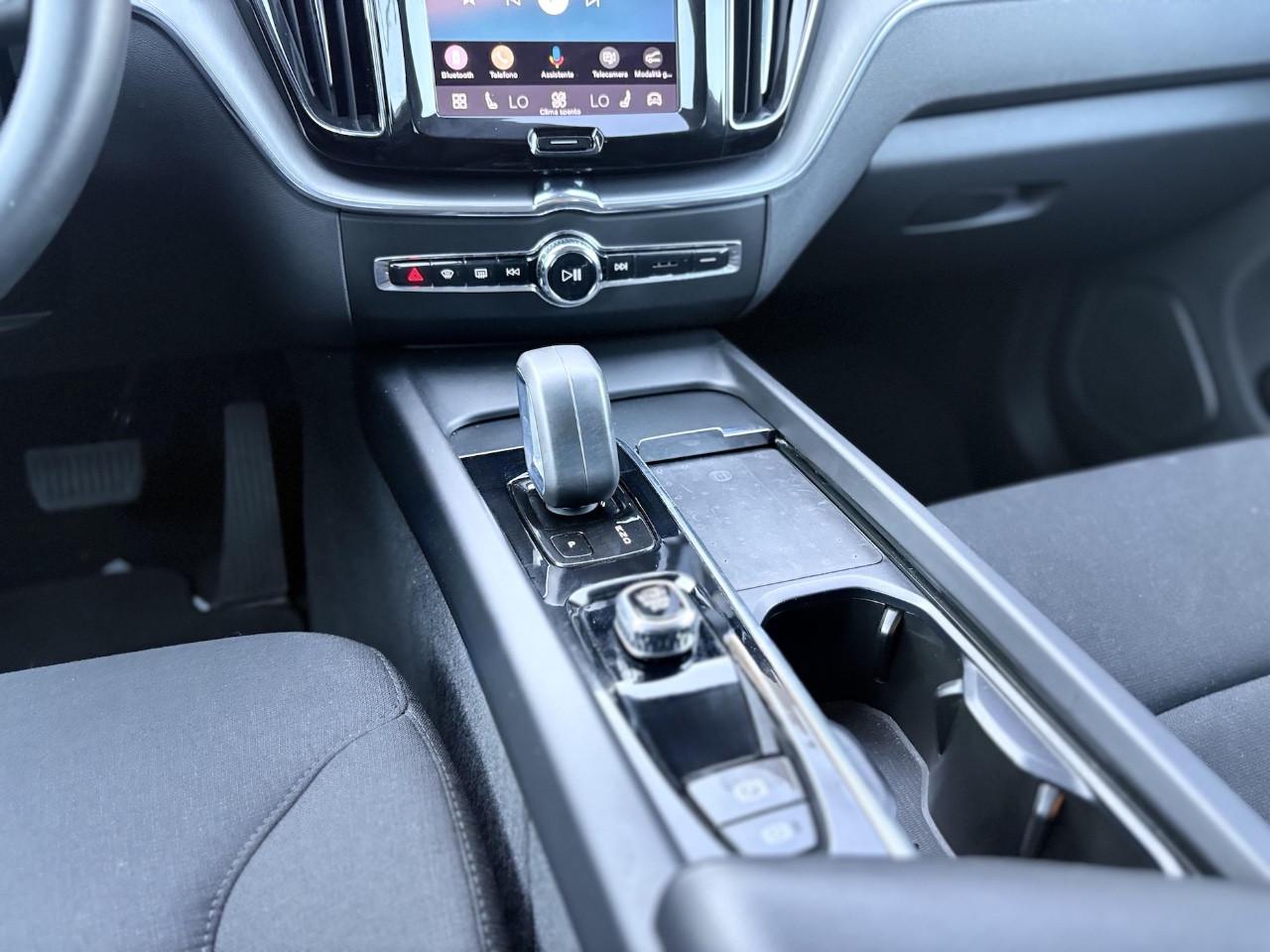 Volvo XC60 2.0 MHEV 197CV E6 - 2022