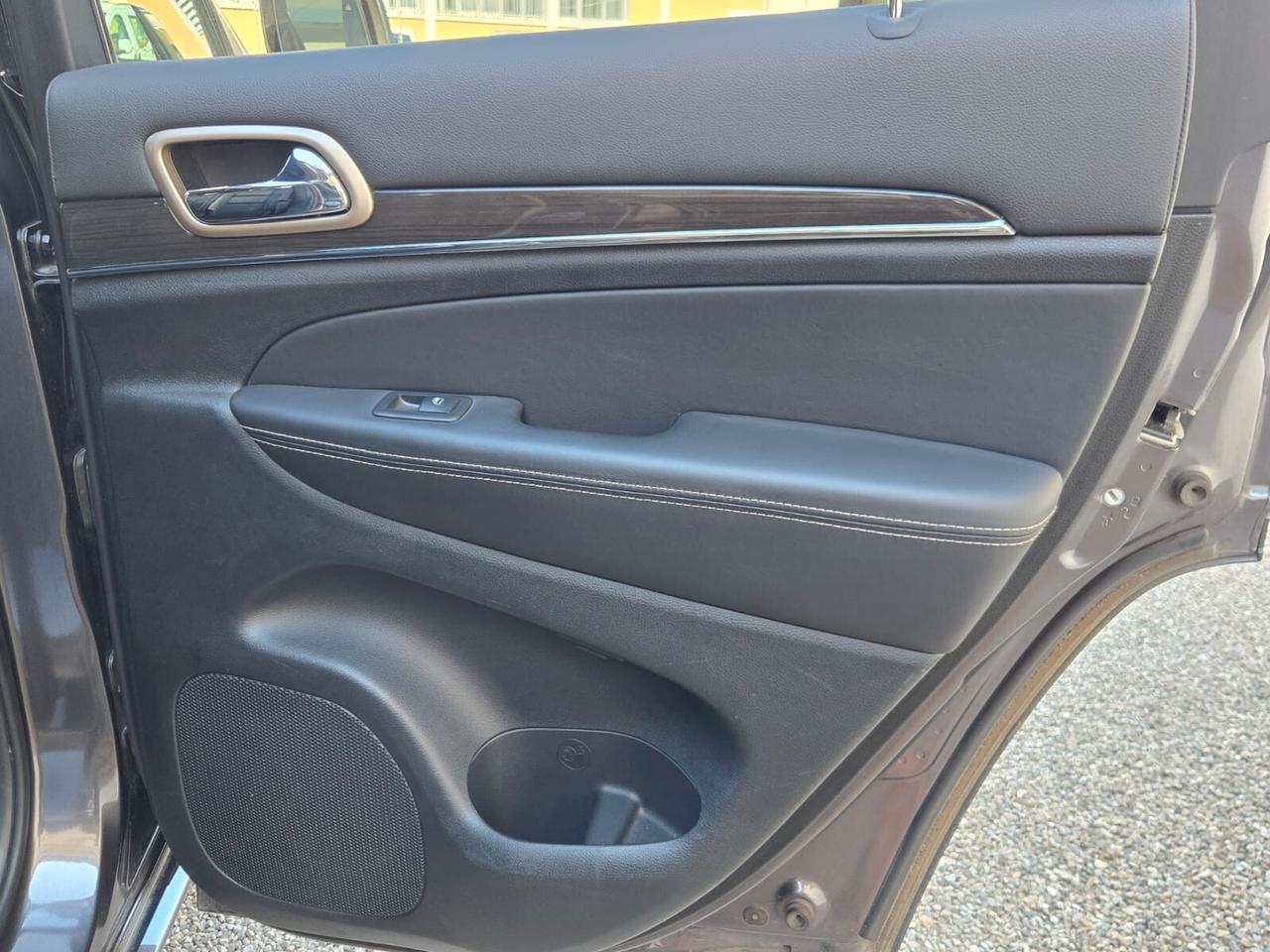 Jeep Grand Cherokee 3.0 V6 CRD Overland tetto apribile