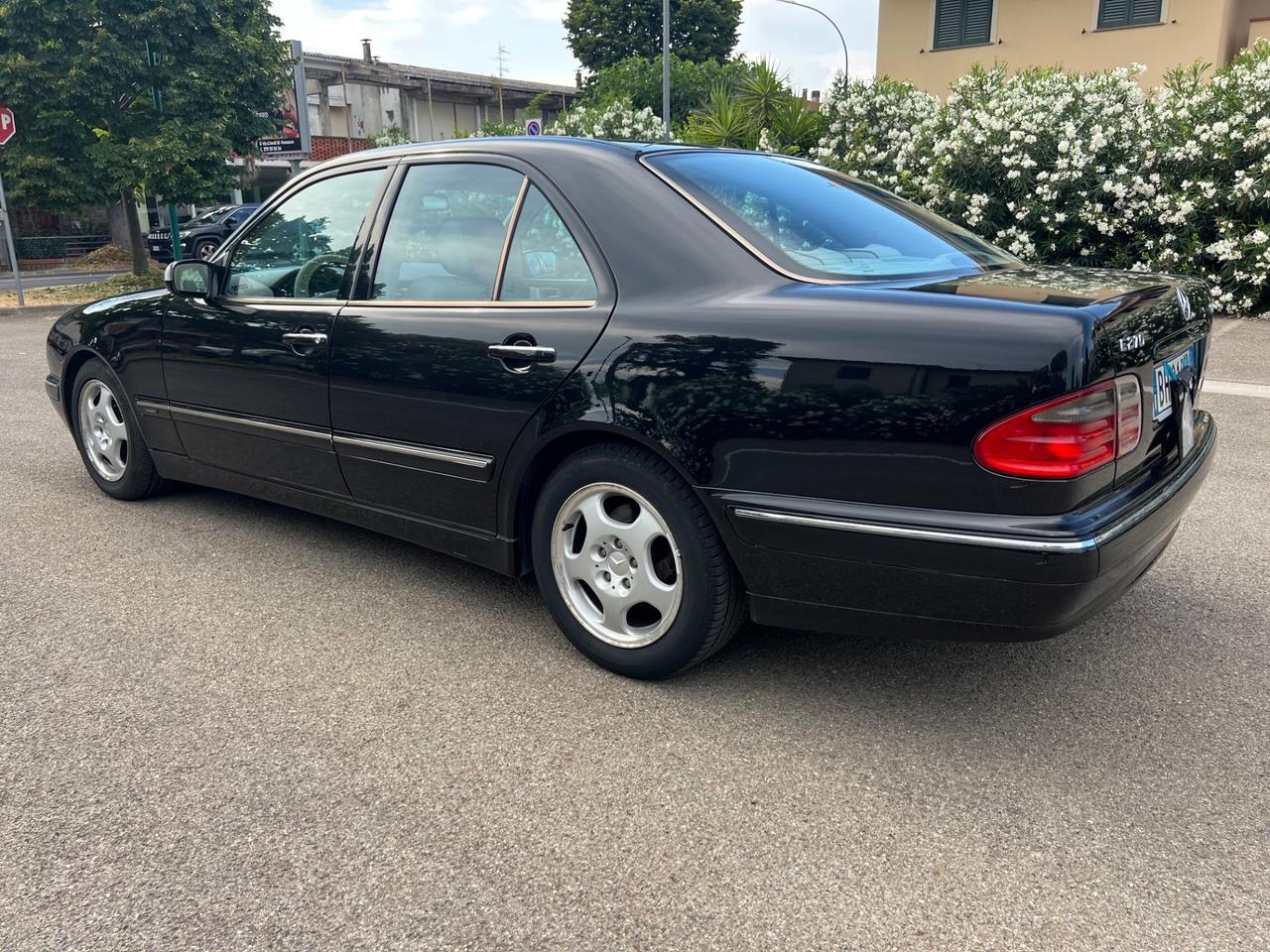 Mercedes-benz E 270 CDI cat Avantgarde