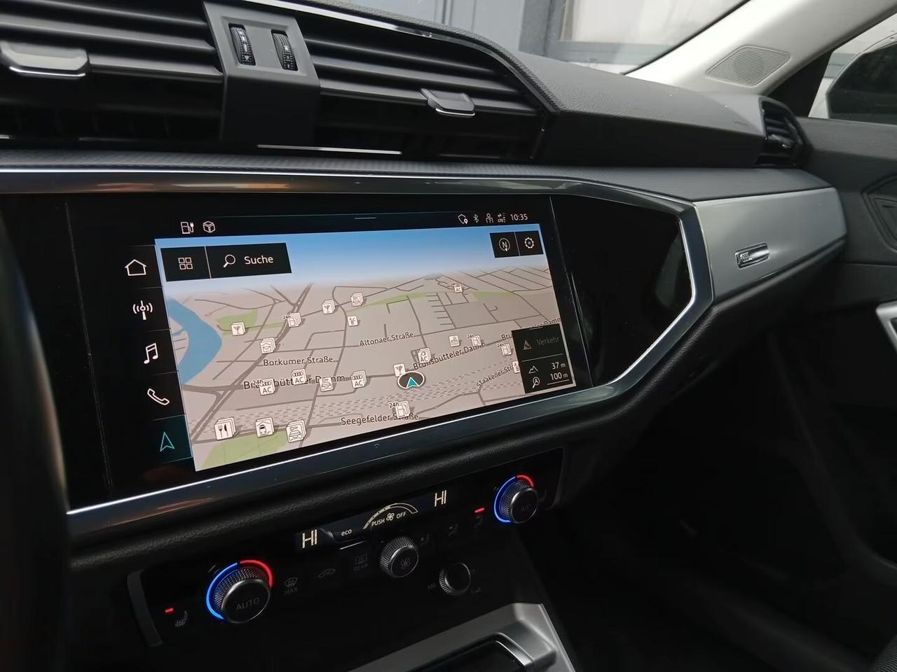 Audi Q3 45 TFSI e S tronic Business