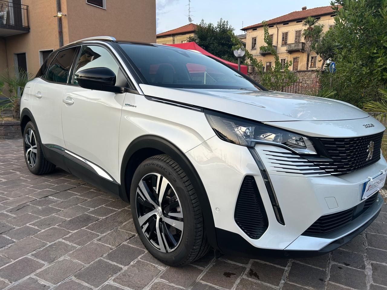 Peugeot 3008 Hybrid4 300 e-EAT8 GT