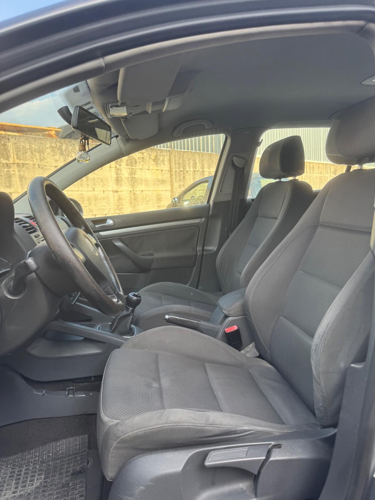 Volkswagen Golf 2.0 16V TDI 5p. Sportline