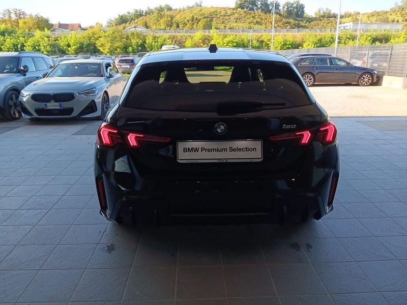 BMW Serie 1 120 48V MSport auto