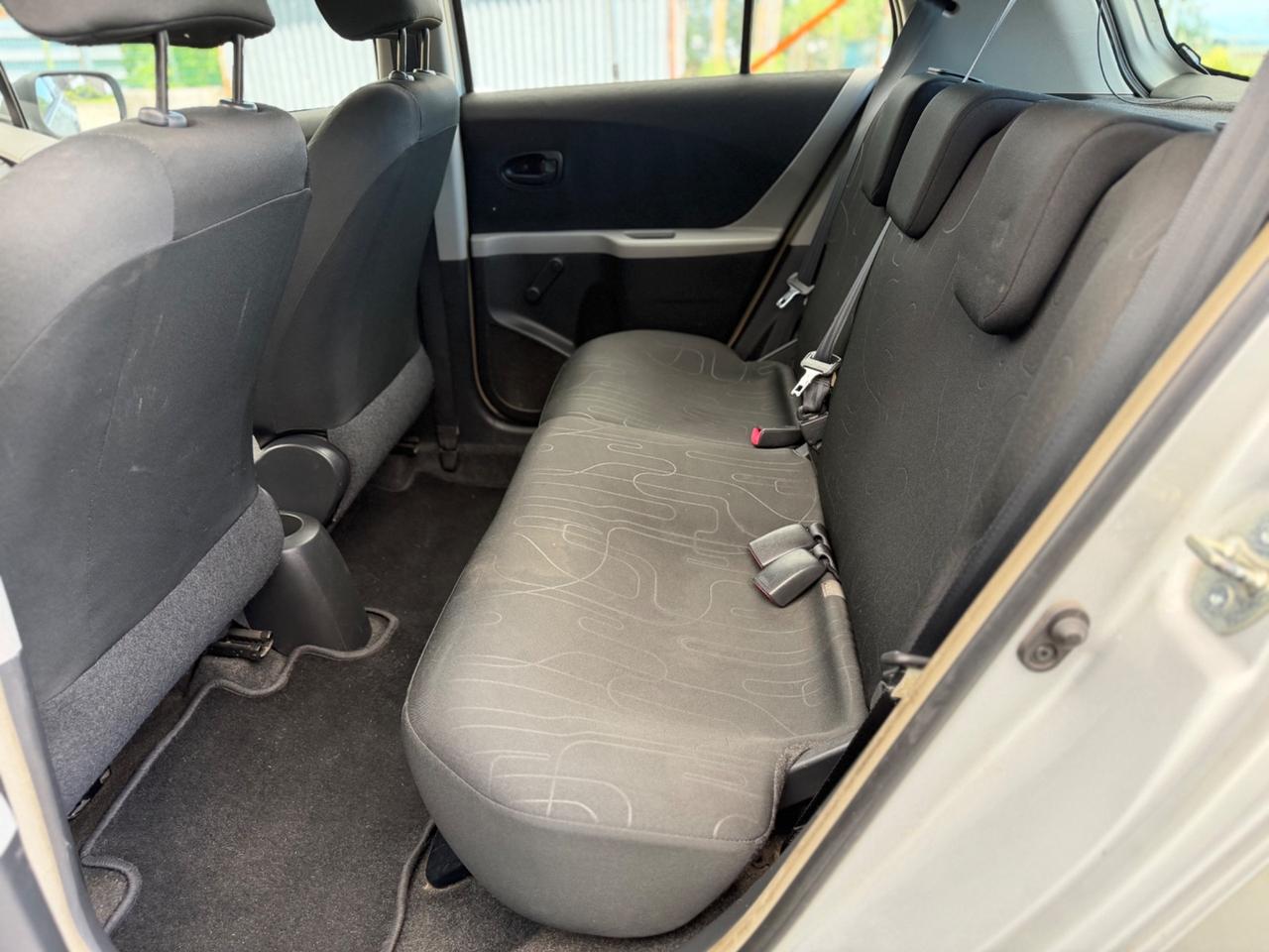 Toyota Yaris 1.0 5 porte