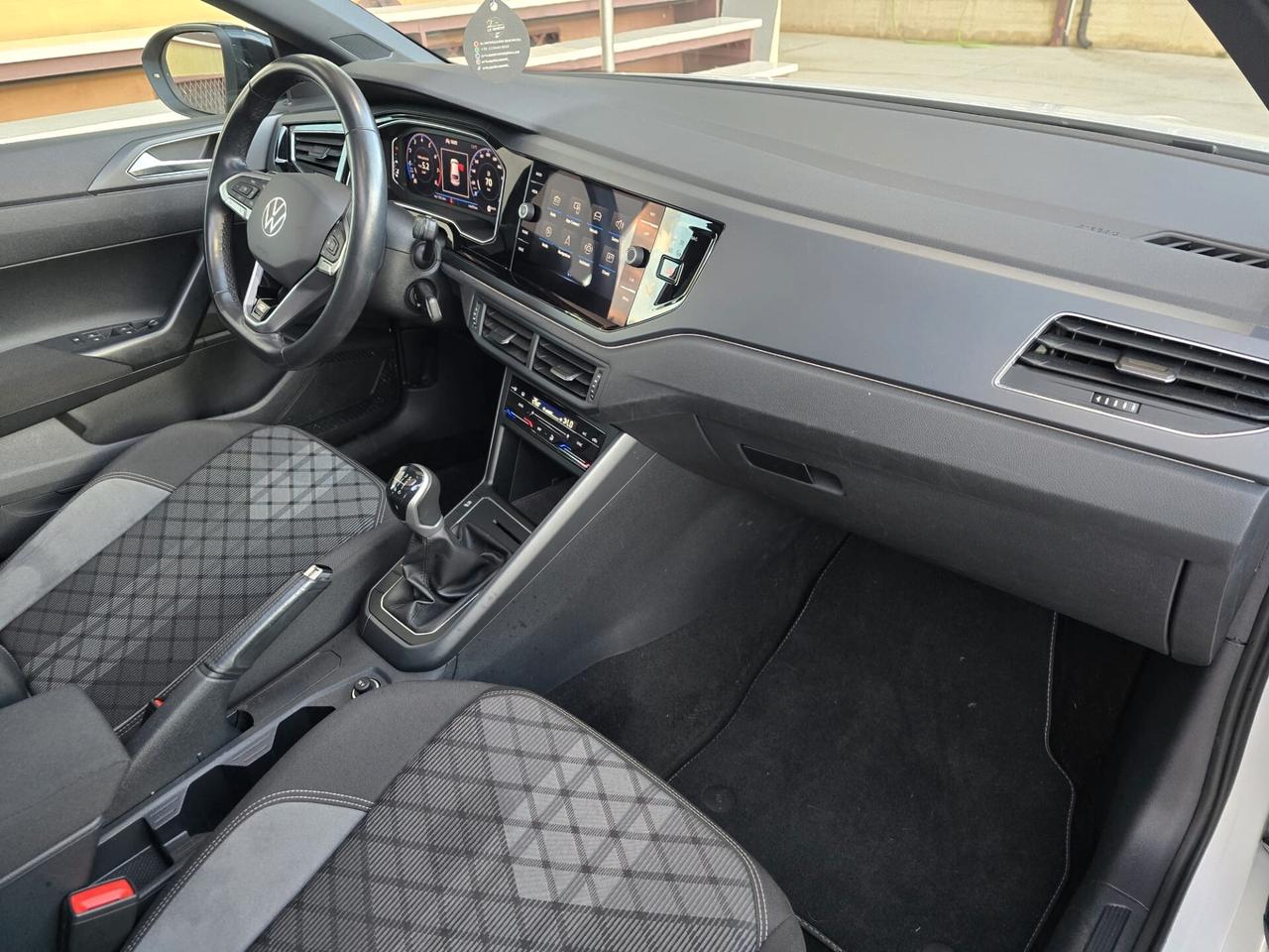 Volkswagen Taigo 1.0 TSI 110 CV R-Line