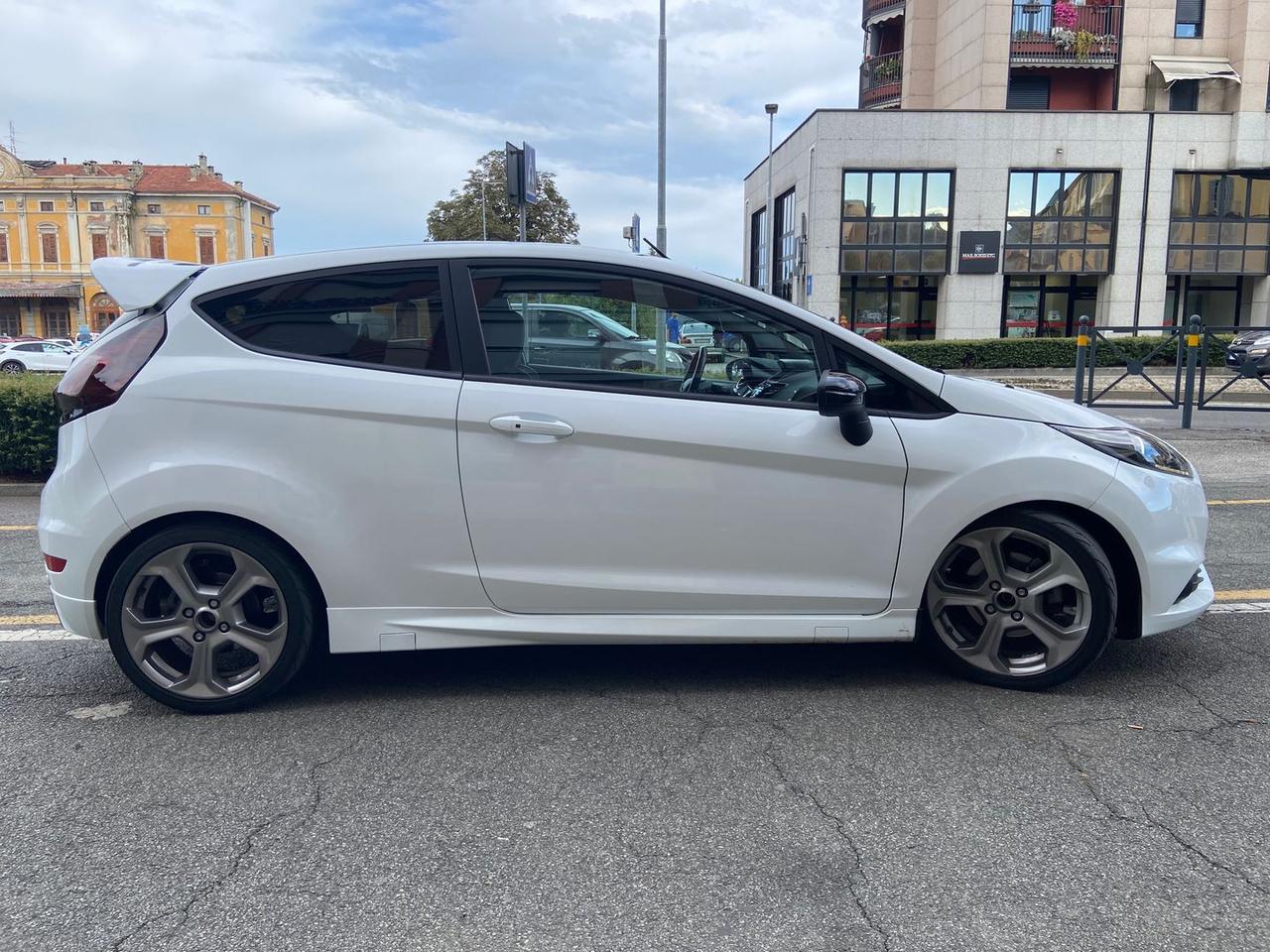 Ford Fiesta ST 1.6 EcoBoost ST Line