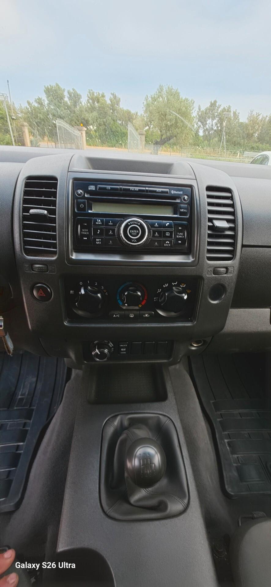 Nissan Navara 2.5 dCi King Cab LE
