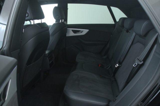 AUDI Q8 50 TDI 286 CV quattro S-line Black Edition
