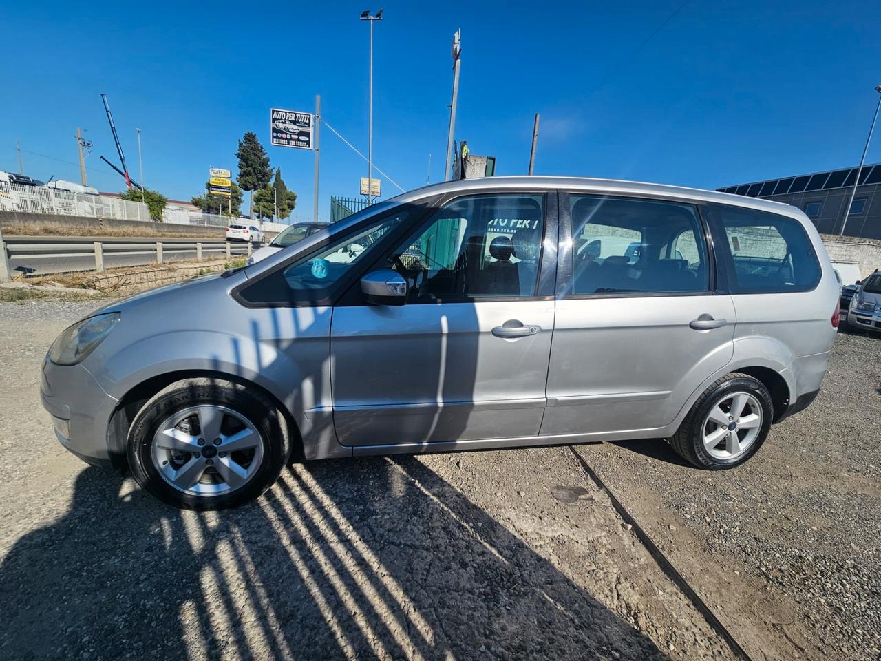 Ford Galaxy 1.8 TDCi 125 CV 7 POSTI