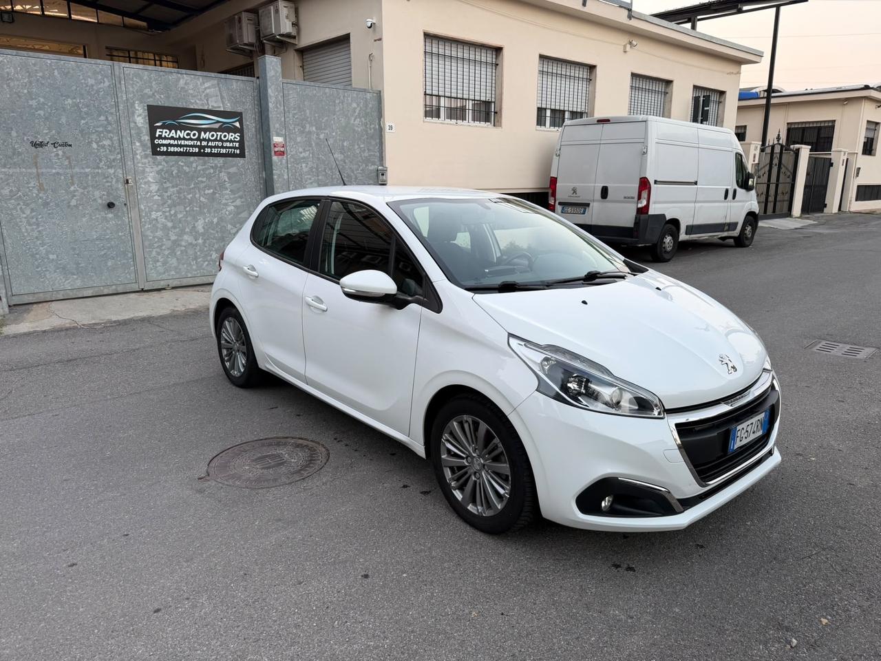 Peugeot 208 PureTech 82 5 porte Allure