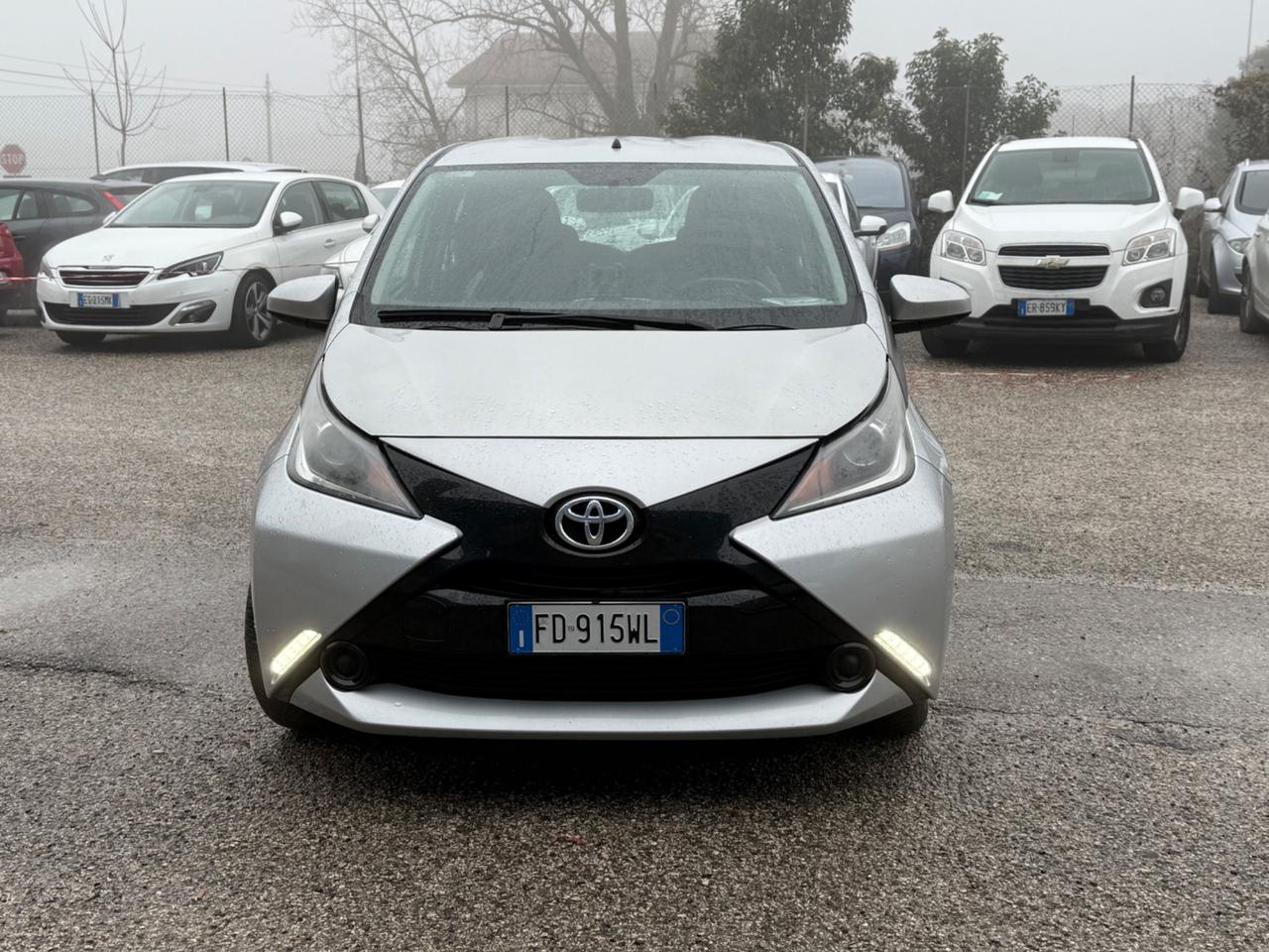 Toyota Aygo 1.0 VVT-i 69 CV 5 porte x-cool