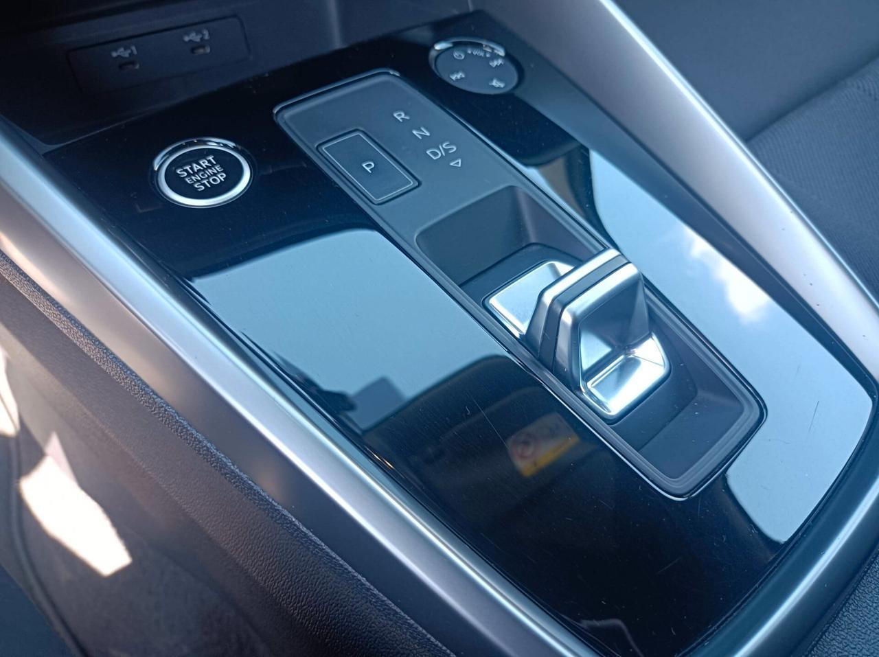 Audi A3 SPB 30 g-tron S tronic Business Advanced