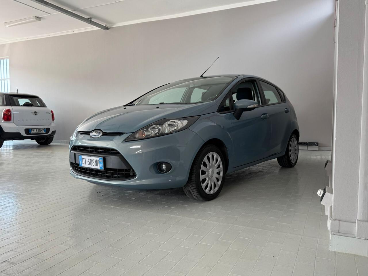 Ford Fiesta 1.4 5 porte Bz.- GPL Titanium NEOPATENTATI