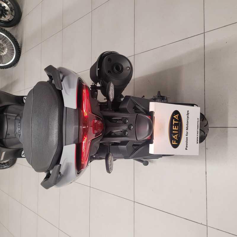 Yamaha T-Max 560 - 2022