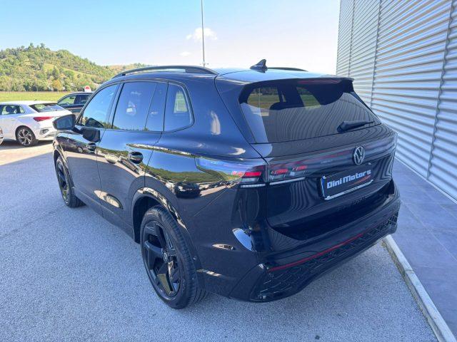 VOLKSWAGEN Tiguan 1.5 eTSI 150CV GANCIO DSG R-Line Plus PARI A NUOVO