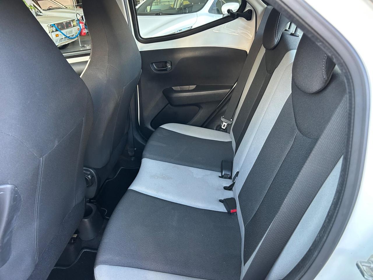 Toyota Aygo 1.0 VVT-i 69 CV 5 porte Cambio AUTOM.